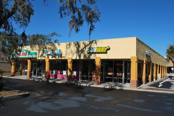 Tower Oaks End Cap: 8927 S.R. 52, Hudson, FL 34667